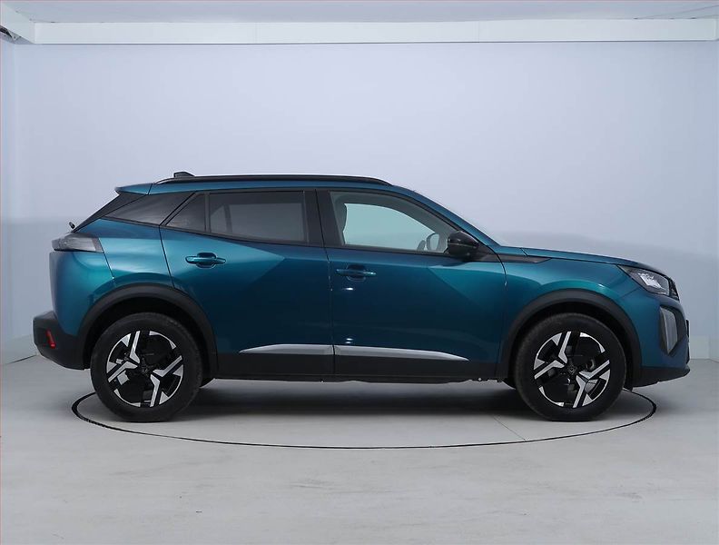 Peugeot 2008 (2025) Allure 1.2 PureTech - fotka 6 z 18