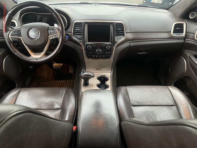 Jeep Grand Cherokee (2013) 3.0 CRD 4x4, AT, panor, kůže - fotka 8 z 21