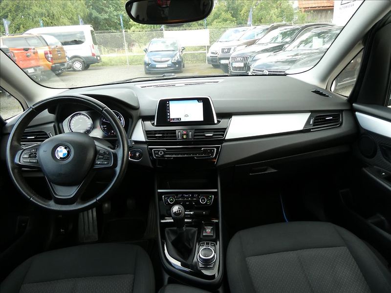 BMW Řada 2 218D 110kW GRAN TOURER - fotka 30 z 47