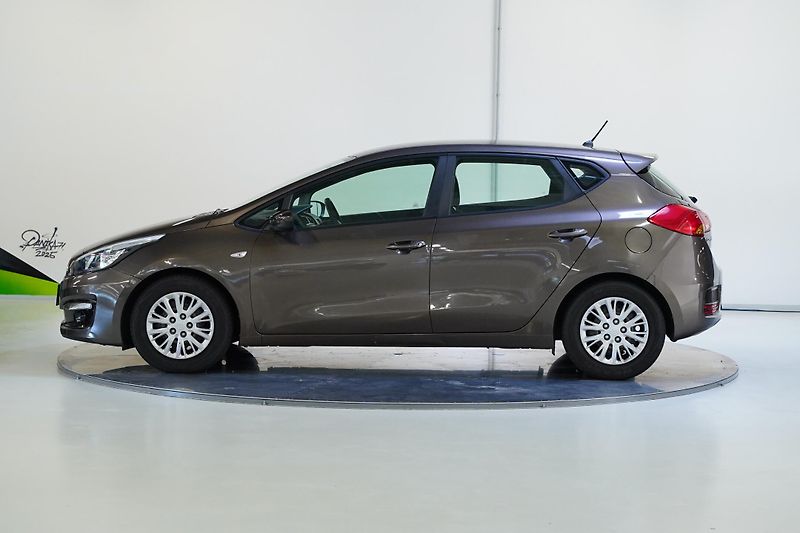 Kia Ceed - fotka 3 z 23