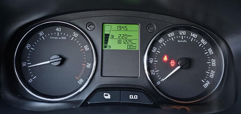 Škoda Fabia 1.2 TSI 63kW,KLIMA,TEMPOMAT - fotka 21 z 50