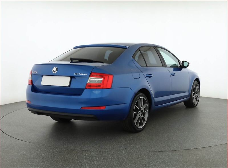Škoda Octavia (2014) 1.6 TDI, Serv.kniha, Tempomat - fotka 5 z 15