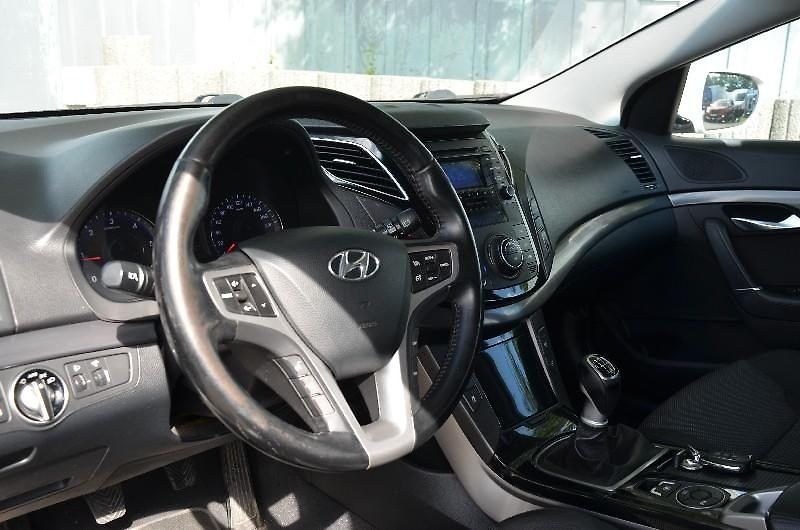 Hyundai i40 COMBI - fotka 9 z 23
