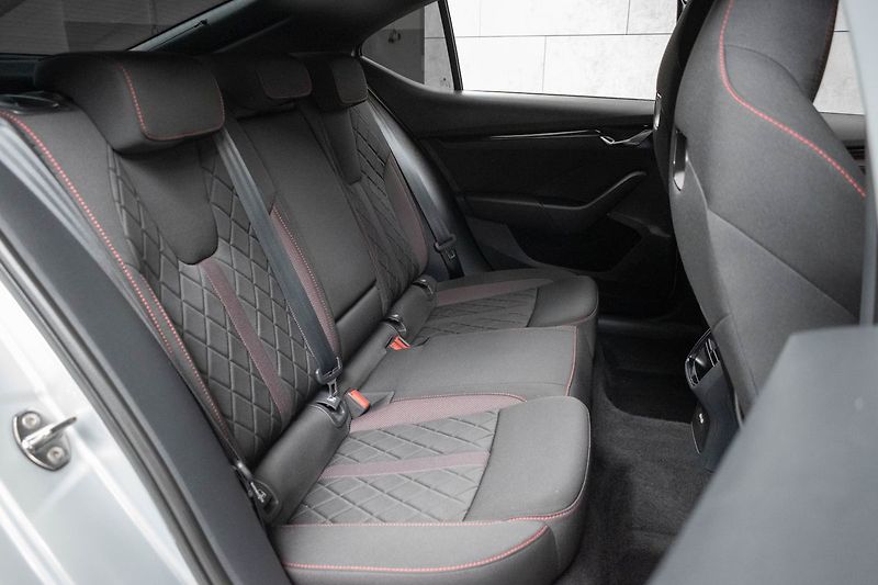 Škoda Octavia RS 2.0 TDI 147kW 4x4*DPH*ČR 1M - fotka 12 z 33