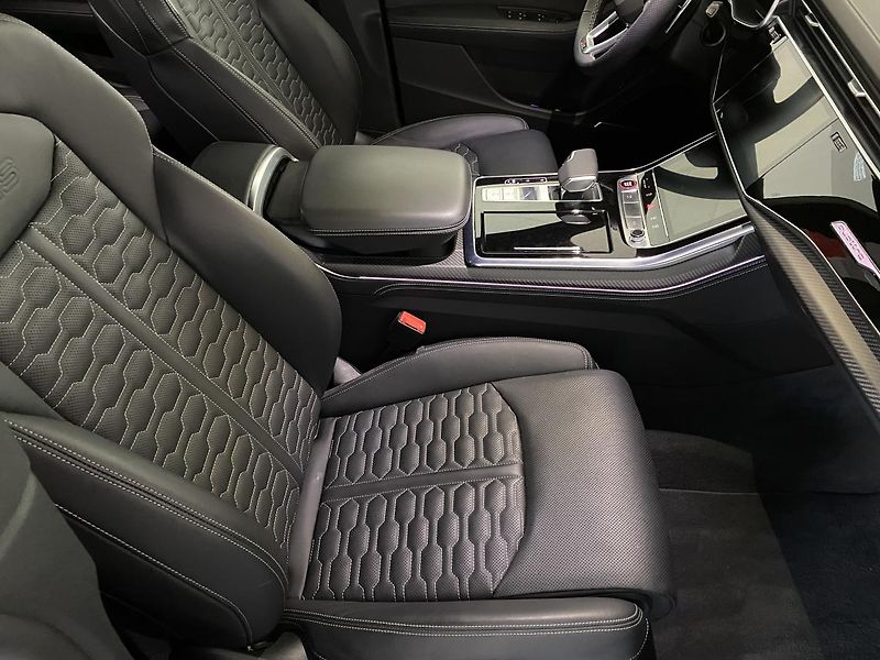 Audi RS Q8 ČR,1.MAJITEL,ZÁRUKA - fotka 19 z 33