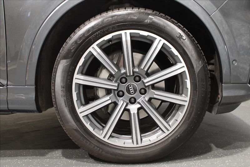 Audi Q7 3,0 TDI Quattro S-Line - fotka 34 z 35