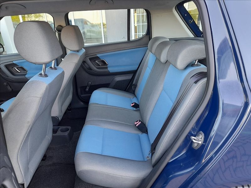 Škoda Fabia 1,2 HTP Activ STÁLE U NÁS - fotka 16 z 18