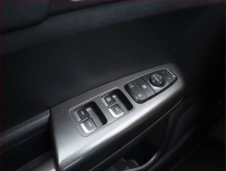 Kia Sportage (2016) 2.0 CRDi, 4X4, Automat - fotka 18 z 20