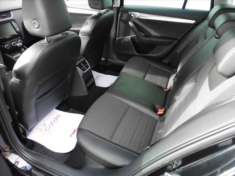 Škoda Octavia 2,0 TDi III Combi Style - fotka 8 z 13