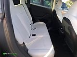 Tesla Model Y (2023) Quicksilver, Bílý interiér - náhled 11