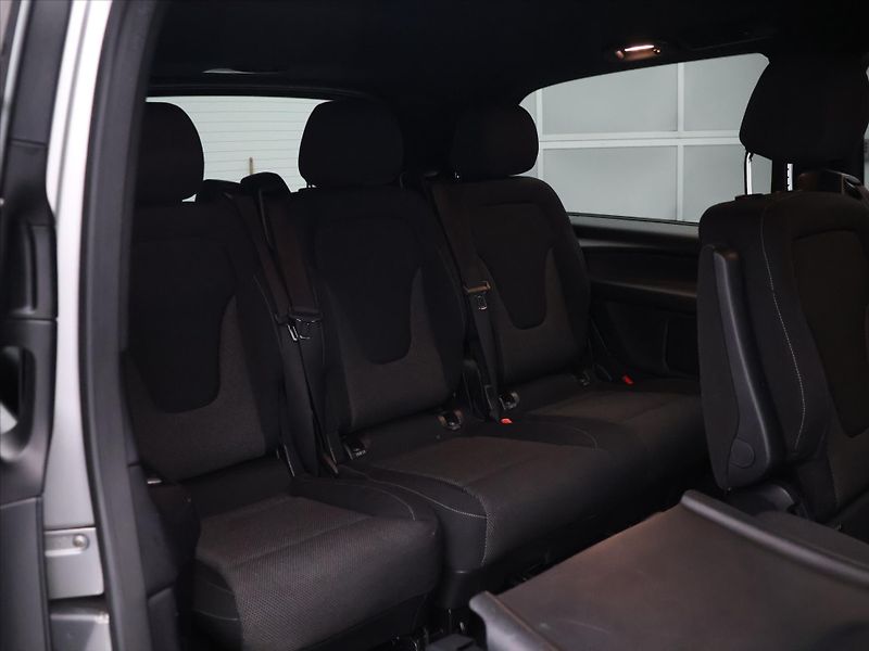 Mercedes-Benz Třídy V 2,1 220d 120kW Bluetec 8-míst - fotka 14 z 35