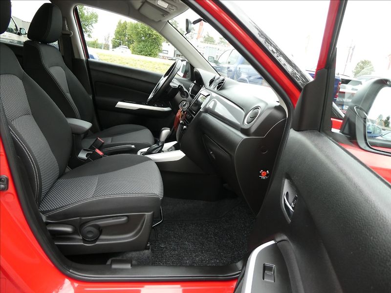 Suzuki Vitara 1,6 VVTi AUTOMAT,serviska,závě - fotka 26 z 50