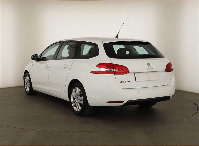 Peugeot 308 (2017) 1.6 BlueHDi, Tempomat - fotka 4 z 13