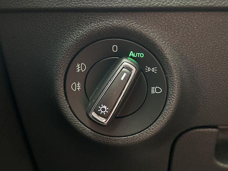 Škoda Karoq 1.5 TSI Style Plus - fotka 15 z 30