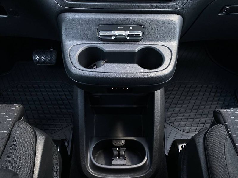 Mercedes-Benz Vito (2025) 119 CDI / Tourer Select / L / - fotka 16 z 26
