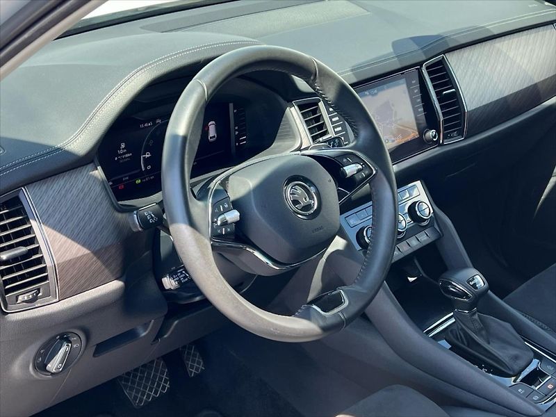 Škoda Kodiaq 2,0 TDi 147kW 7DSG 4x4 STYLE P - fotka 10 z 28