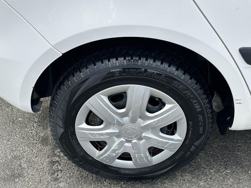 Škoda Fabia (2011) 1.2TSI/63kW 1.Maj. *KLIMA  - fotka 27 z 30