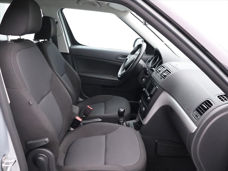 Škoda Yeti 1,2 TSI 81kW Ambition Klima CZ - fotka 12 z 29
