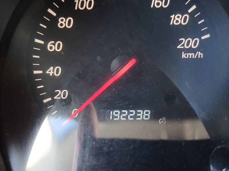 Suzuki Grand Vitara 1.9 DDiS, 4x4, nové rozvody - fotka 20 z 39