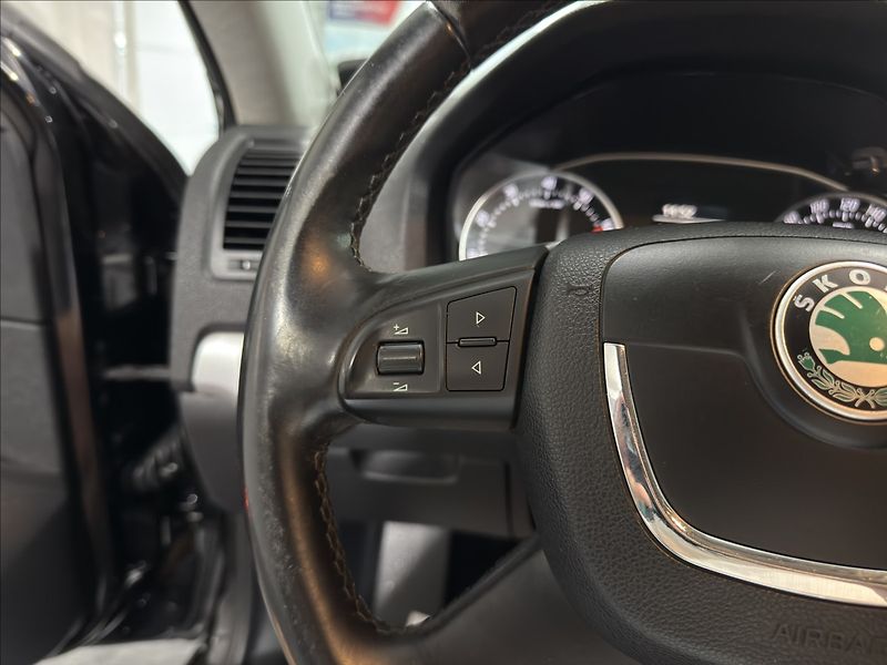 Škoda Octavia 1,4   TSI 90KW CARPLAY XENON - fotka 13 z 33