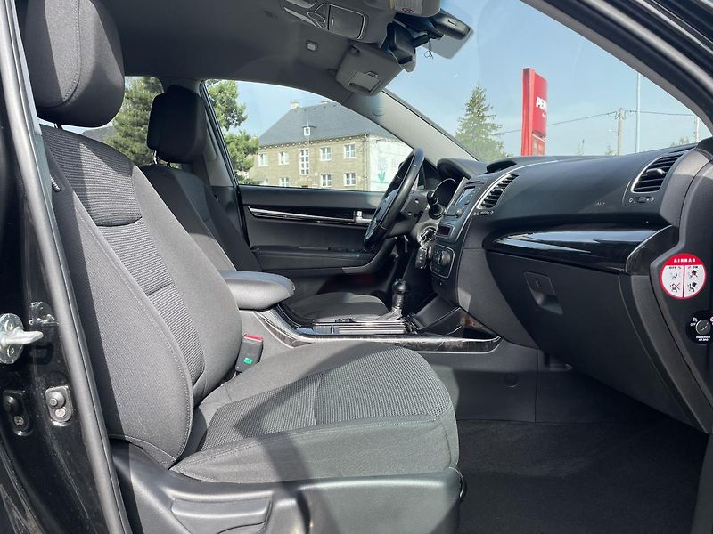 Kia Sorento 2,2 CRDi/145kW 4x4 - Automat - fotka 40 z 64