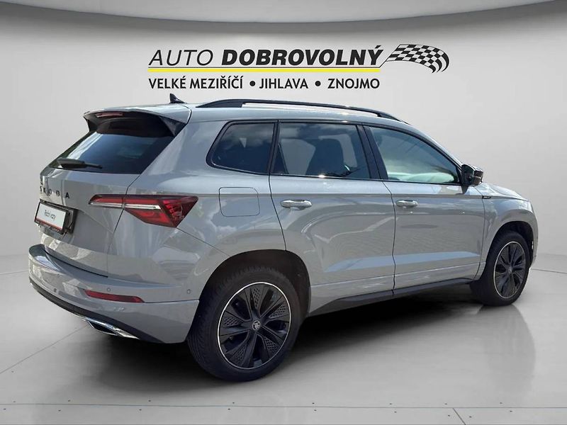 Škoda Karoq Sportline 1,5TSI 110kW DSG/P48 - fotka 8 z 24