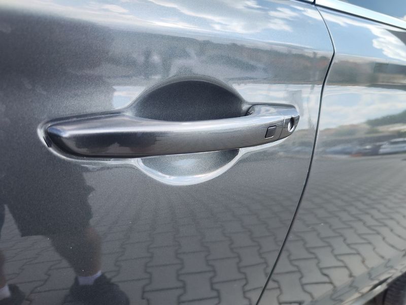 Hyundai i30 1.5 T-GDI/117kW Smart Navi - fotka 14 z 34