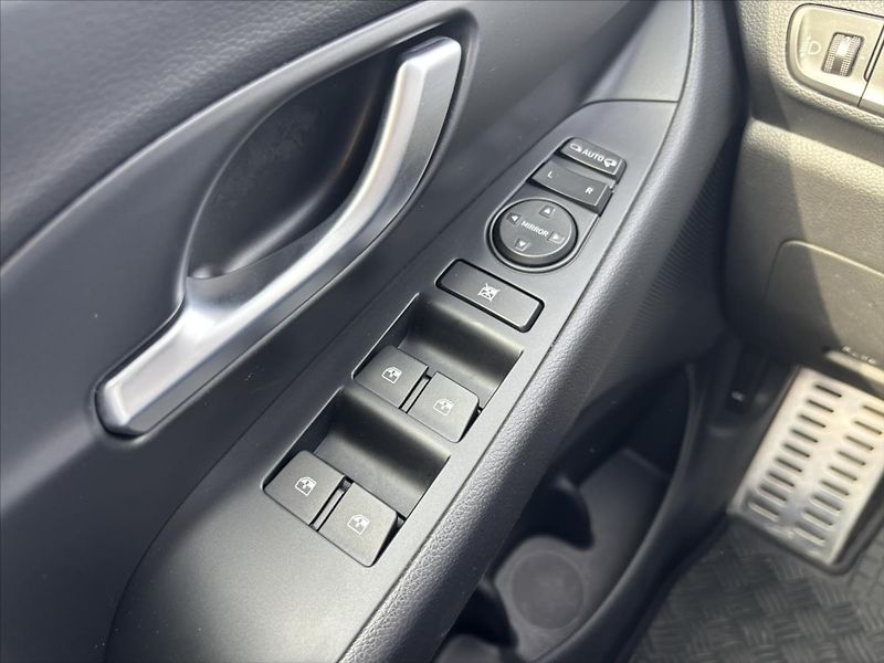 Hyundai i30 1,5 TGDi N-Line TOP STAV TAŽNÉ - fotka 33 z 47
