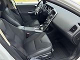 Volvo XC60 D4 AWD MOMENTUM - náhled 14