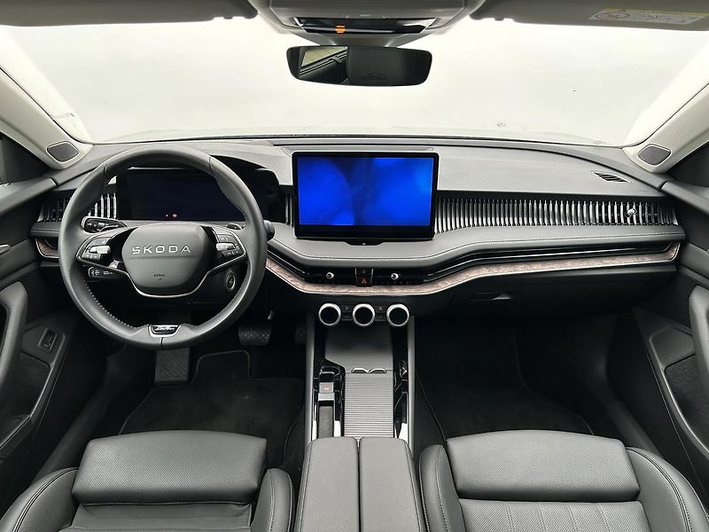 Škoda Superb 2.0 TDi L & K - fotka 5 z 33