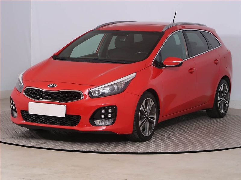 Kia Ceed (2016) GT Line 1.0 T-GDI, ČR,1.maj - fotka 2 z 22