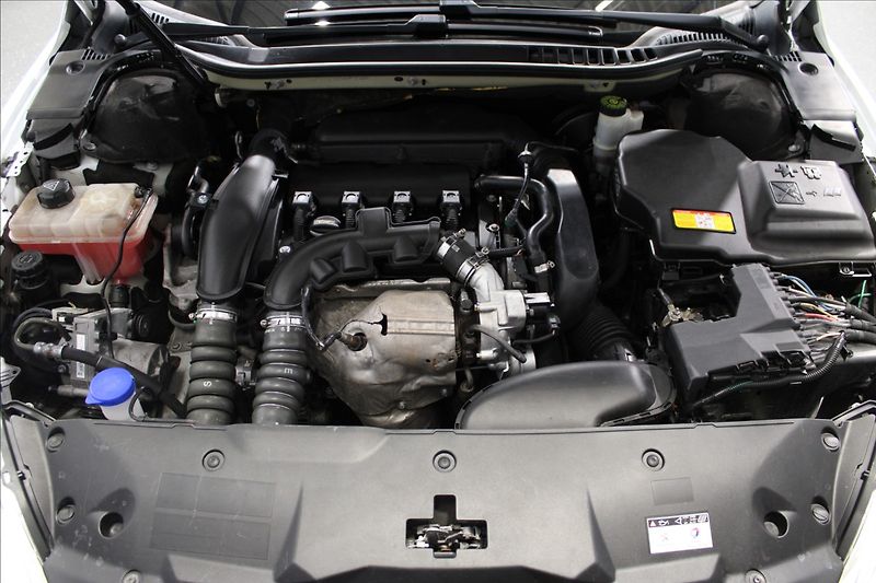 Peugeot 508 1,6 16V CZ původ, nízký nájezd - fotka 7 z 31
