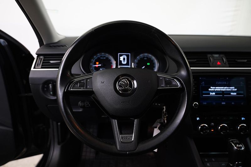 Škoda Octavia - fotka 16 z 26