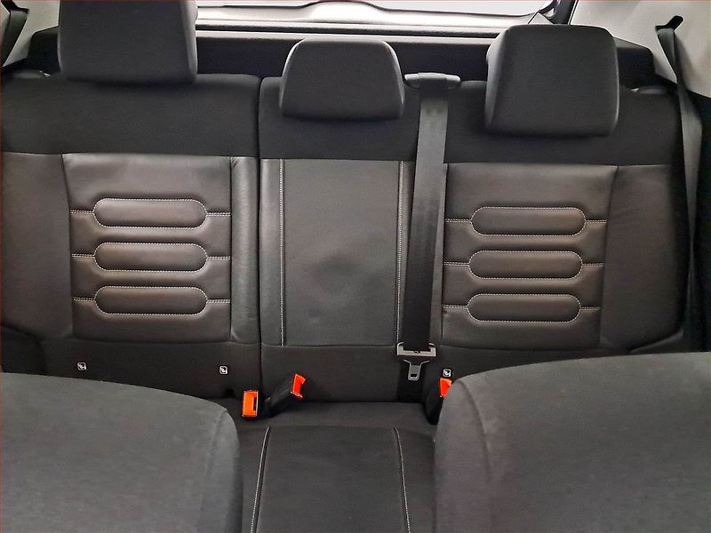 Citroën C4 Cactus (2016) 1.2 PureTech, Navi, Tempomat - fotka 10 z 17