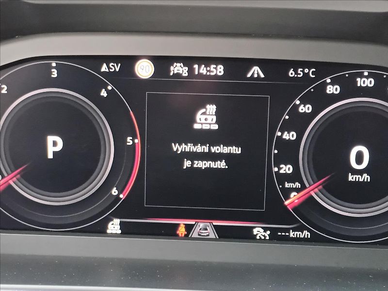 Volkswagen Tiguan 2,0 TDI,147KW,URBAN SPORT,4X4 - fotka 44 z 48