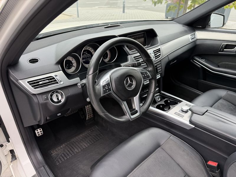 Mercedes-Benz Třídy E (2014) E 350CDI 4MATIC AMG  - fotka 13 z 25