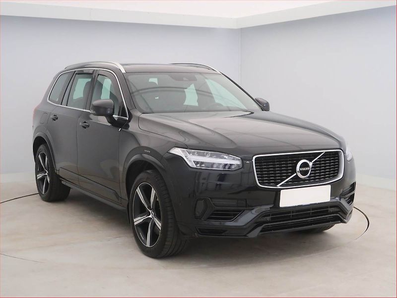 Volvo XC90 (2018) R-Design T8 Twin Engine AWD - fotka 1 z 27
