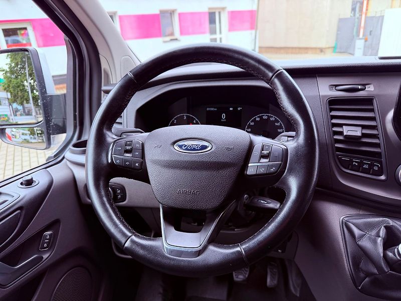 Ford Tourneo Custom 2.0 TDCi Trend, ČR, 1.Maj - fotka 20 z 29