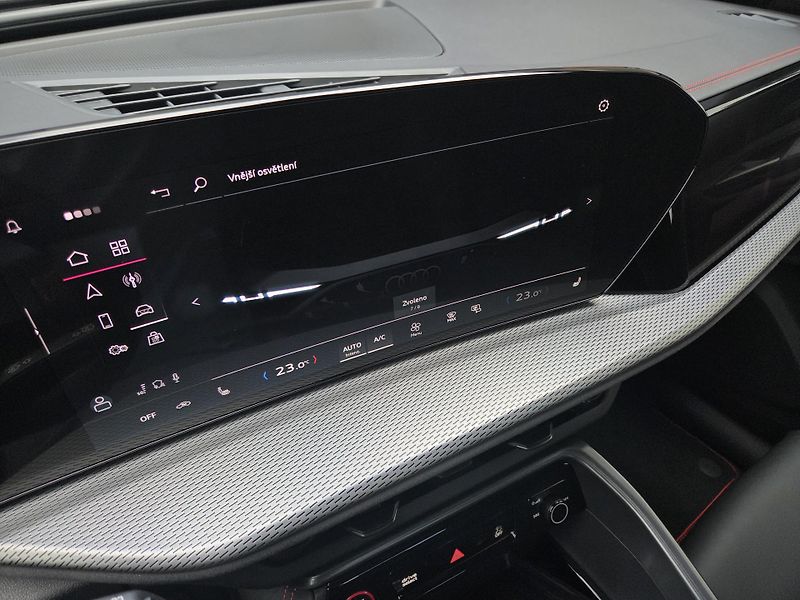 Audi Q5 SB Q S-Line Vzduch Pano MAXvýb - fotka 30 z 61