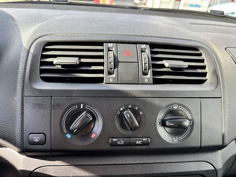 Škoda Fabia 1.2 TSI 63kw - fotka 15 z 28