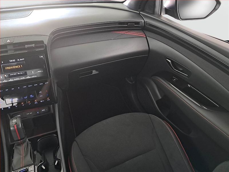 Hyundai Tucson (2023) N-Line 1.6 T-GDI 48V MHEV - fotka 8 z 18