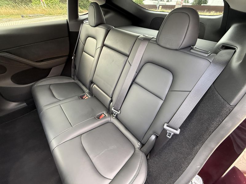 Tesla Model Y Long Range DUAL tažné - fotka 7 z 13