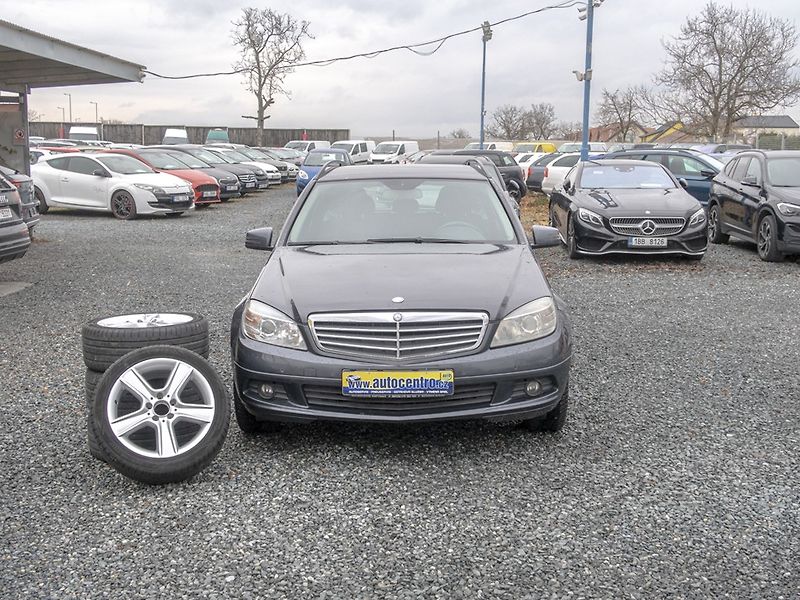 Mercedes-Benz Třídy C (2009) 200CDI man – 2x ALU kola - fotka 2 z 46