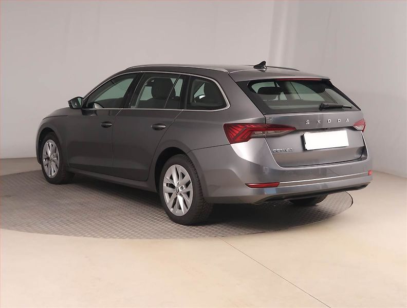 Škoda Octavia (2023) 2.0 TDI, Automat, ČR,1.maj - fotka 4 z 20