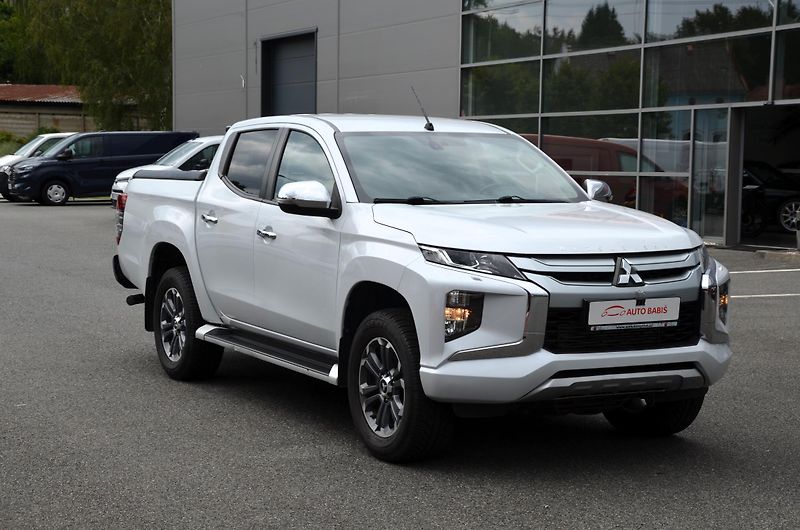 Mitsubishi L200 (2022) INTENSE 2.2 DI-D 4WDDOUBLE CAB - fotka 2 z 17