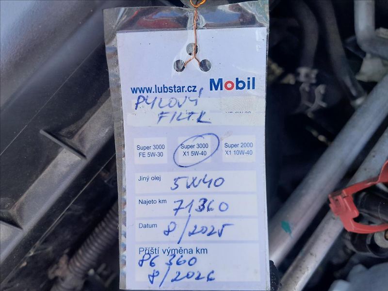 Peugeot 107 1,0i 50kW AUTOMAT - fotka 38 z 38
