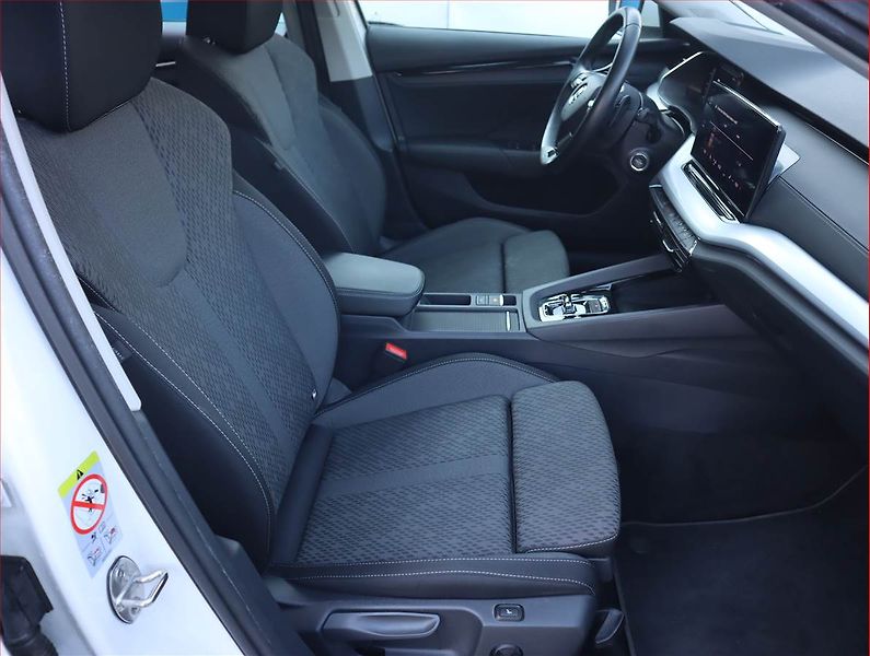 Škoda Octavia (2022) Clever 2.0 TDI, 4X4, Automat - fotka 9 z 27