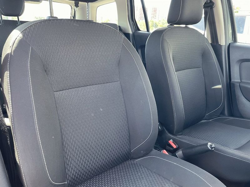 Dacia Logan (2018) 1.0 SCe,54kW,ČR,Klima - fotka 28 z 30