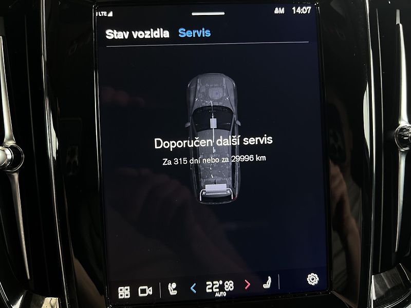 Volvo V60 B4 PLUS DARK AUT 1.maj. - fotka 29 z 43