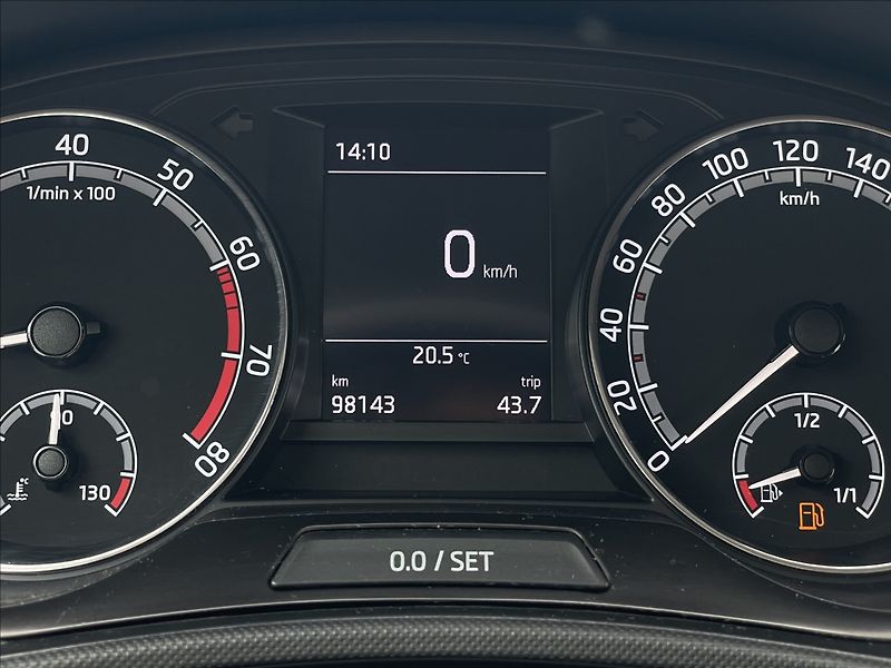 Škoda Fabia 1,0 TSI Combi Ambition Plus - fotka 10 z 24